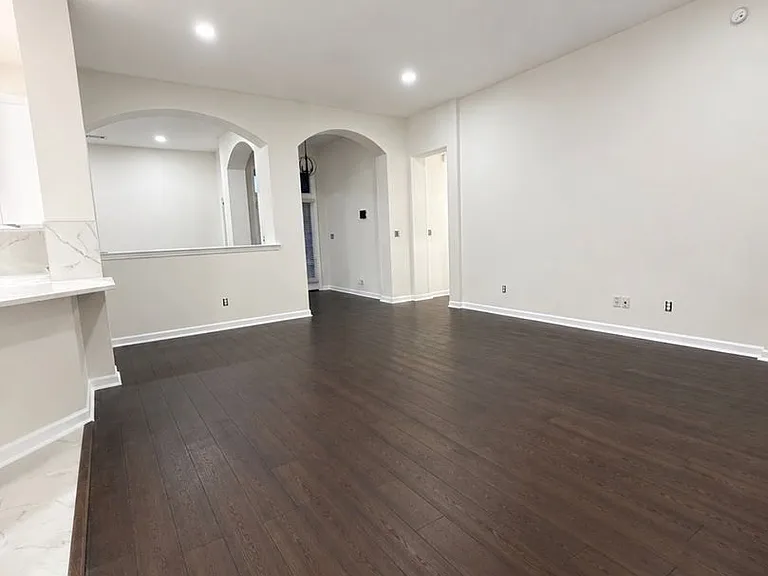 705 Evanwood Dr — Photo 33
