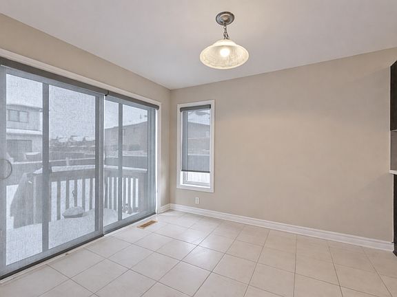 5th image of 147 Sweetwater Ln