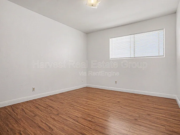 3043 Blossom St #1 — Photo 10