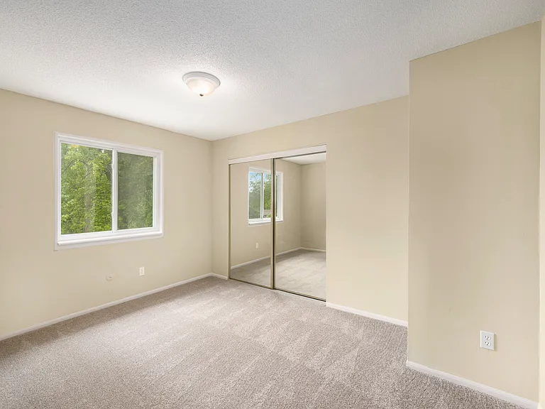 8207 Webster Ave #7 — Photo 34