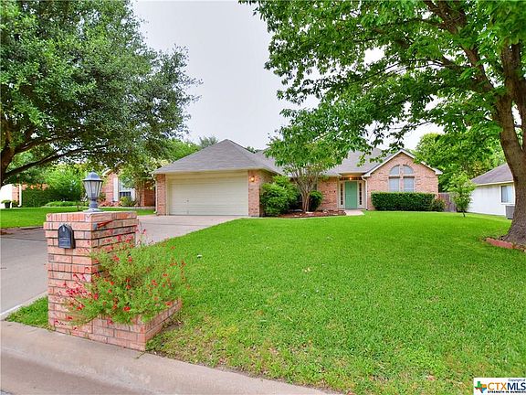 2nd image of 2010 Winchester Dr