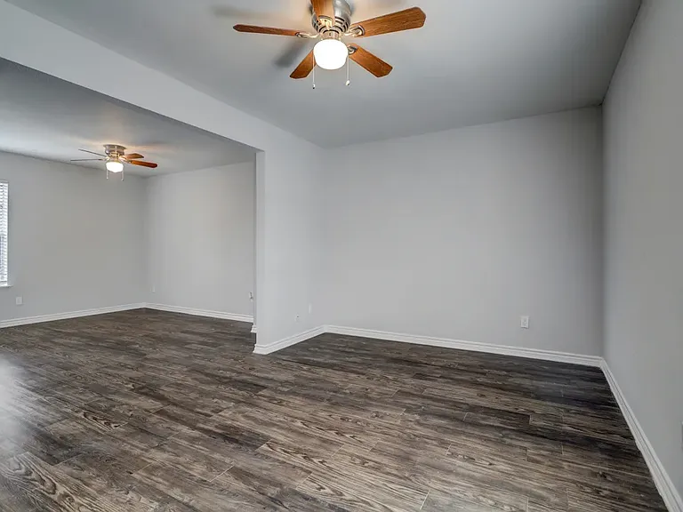 303 E 9th St #20 — Photo 6