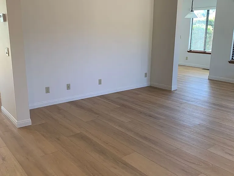 3747 Lincolnwood Dr — Photo 18