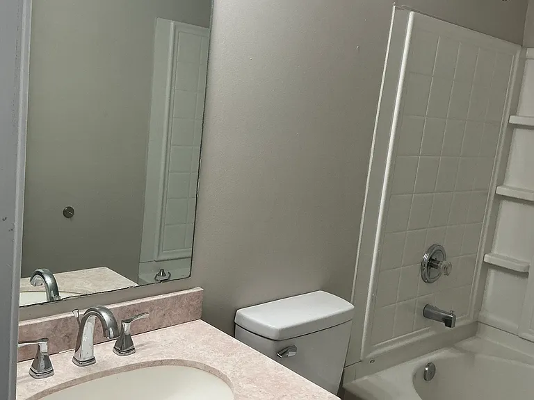 5553 Strathmoor Manor Cir — Photo 4