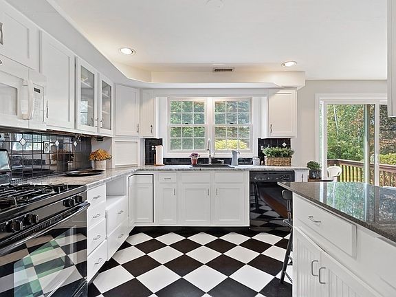 2nd image of 55 Whittier Meadows Dr