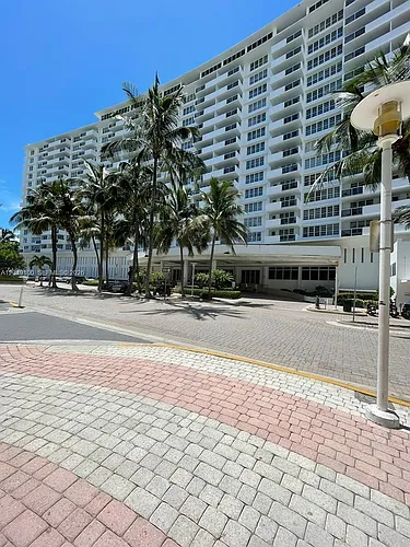 100 Lincoln Rd #909 Photo 1 100 Lincoln Rd #909 Photo 1