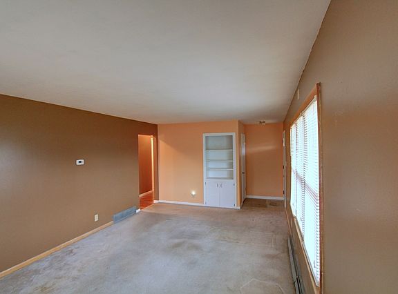 5th image of 340 S Linda St