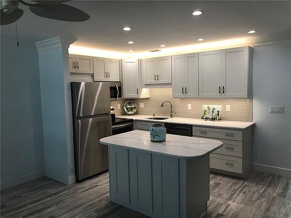 2nd image of 2800 Indian River Blvd