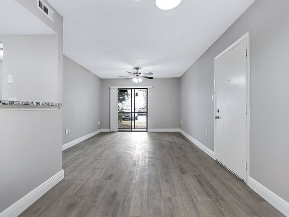 5th image of 2200 Cedar Trace Cir #2432