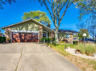 347 Hillview Cir NW, Canton, OH