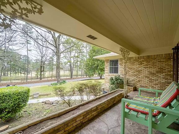3rd image of 1204 Golf Links Rd