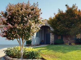 9824 N Backer Ave, Fresno, CA 93720