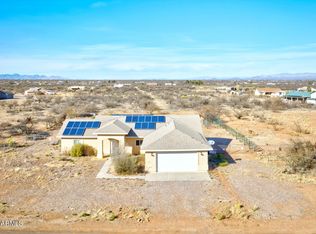 6153 E Mombasa Ln, Hereford, AZ 85615