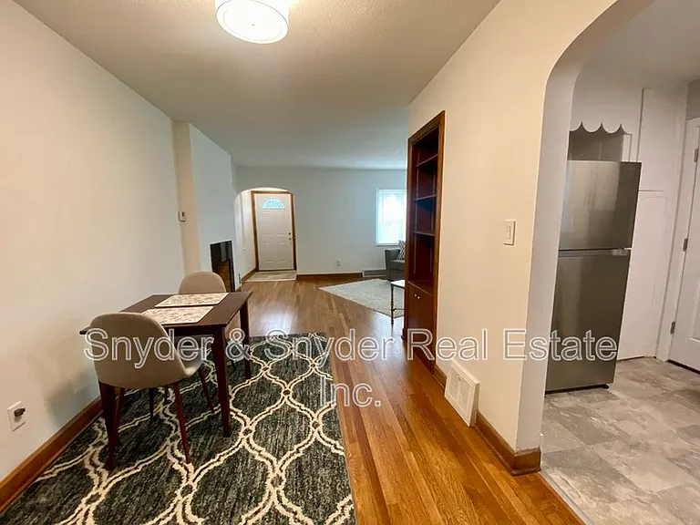 1093 N Main St — Photo 5