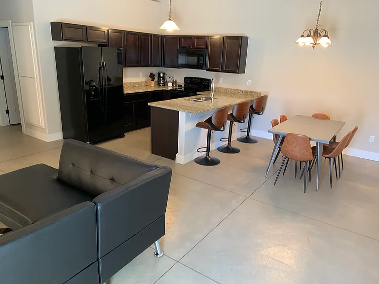 6437 S Vassar Ave — Photo 3