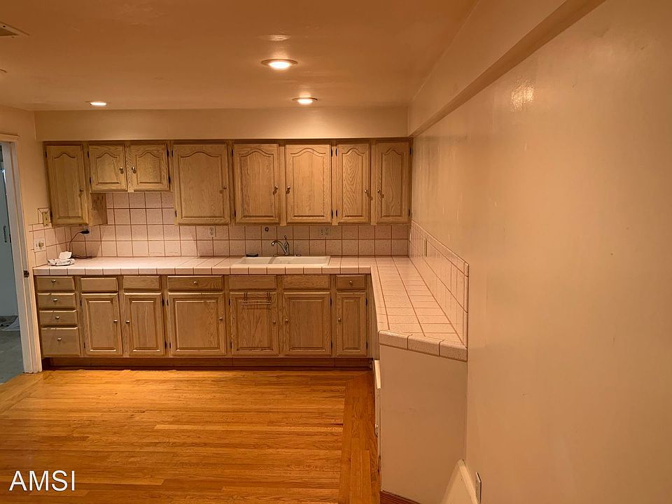 1st image of 2586 46th Ave