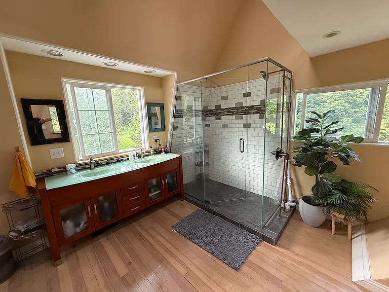 1652 Galbraith Ln — Photo 13