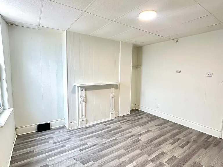 245 Ella St — Photo 3