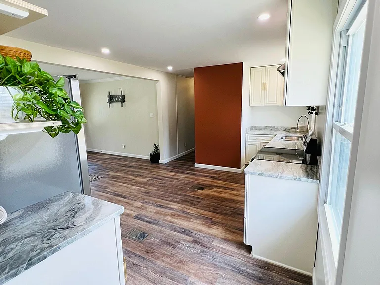 3619 Orchard St — Photo 8
