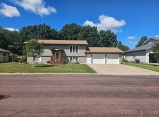 3708 Cedar Creek Ct, Fairmont, MN 56031