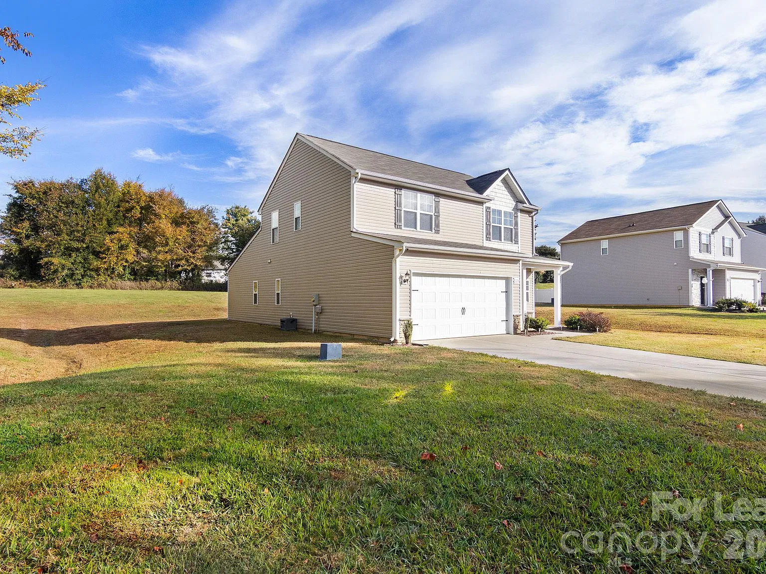 4 bed, 2.5 bath, 2193 sqft, $2,150 — Photo 3