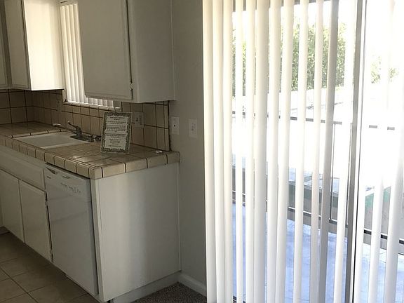 2nd image of 4062 W 129th St APT 4