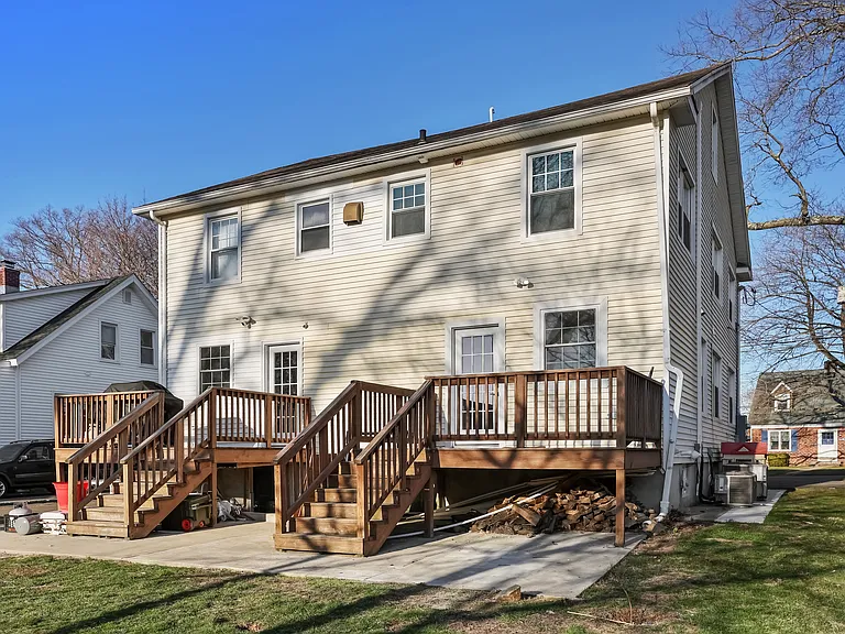 58 Walter Ave — Photo 4