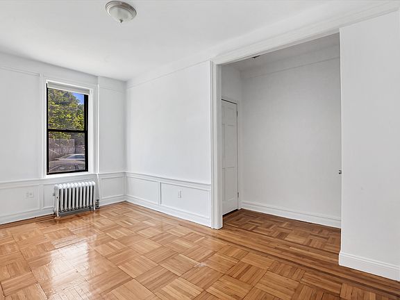 5th image of 107 Brooklyn Ave APT A4