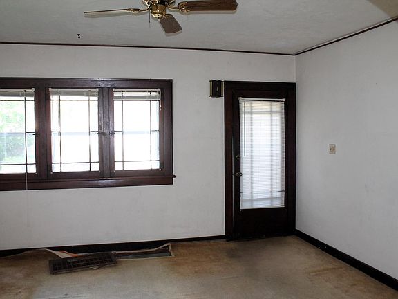 2nd image of 2322 Wood STREET