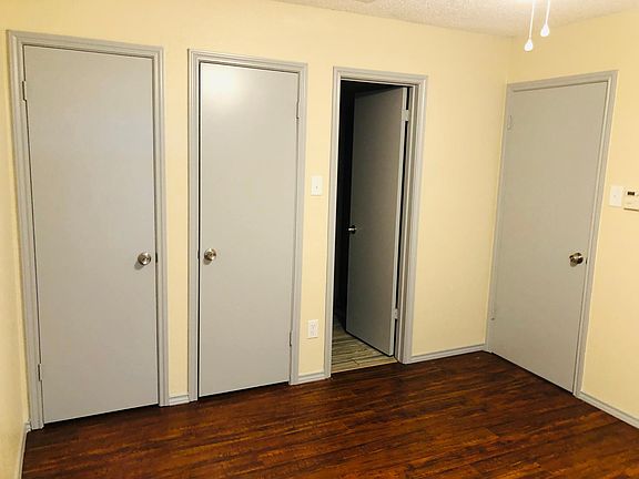 4th image of 2207 Ember Lee Dr