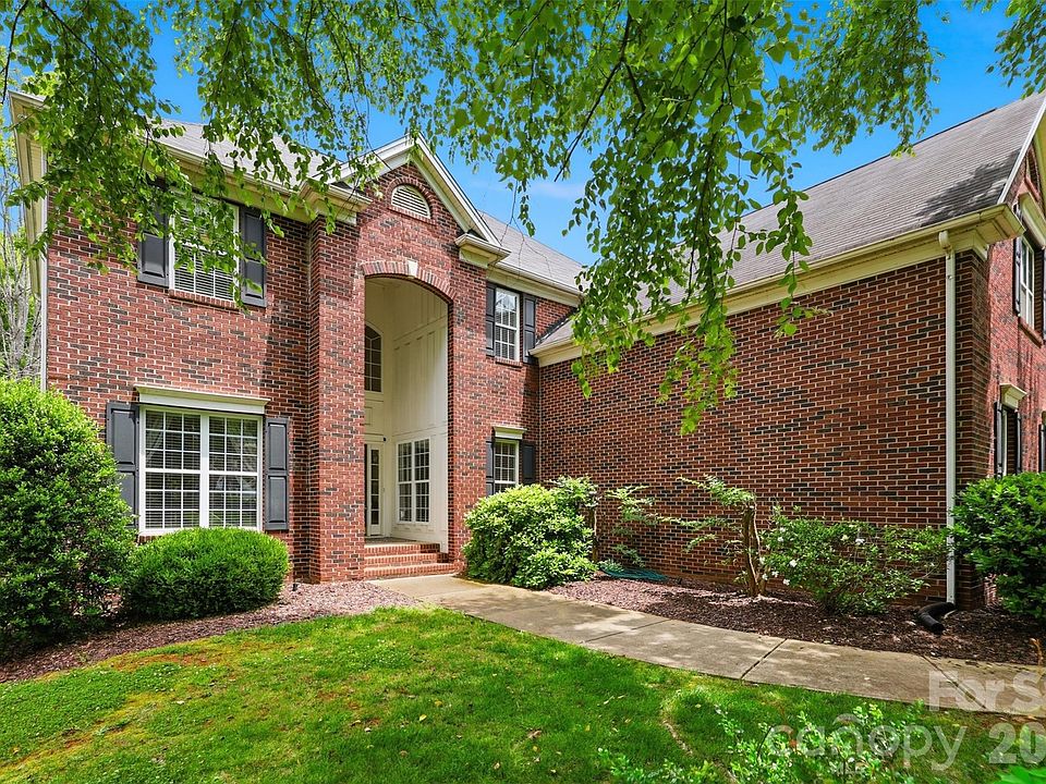 1st image of 8526 Wren Creek Dr