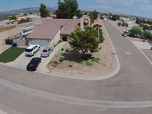 3rd image of 1543 Kyle Ave