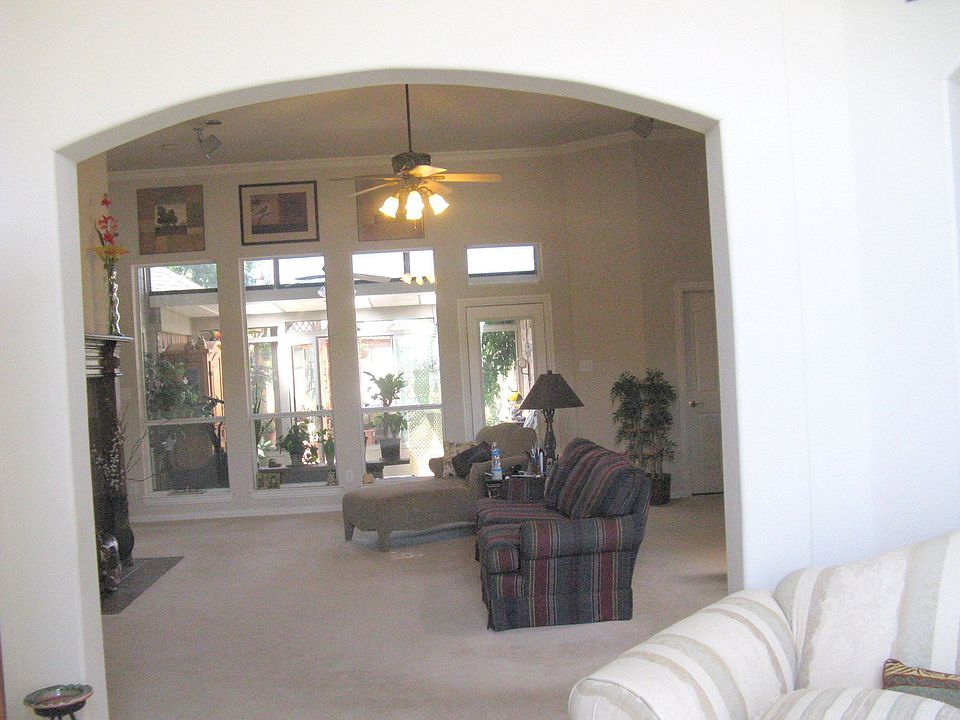 2nd image of 6405 Pawnee Ln