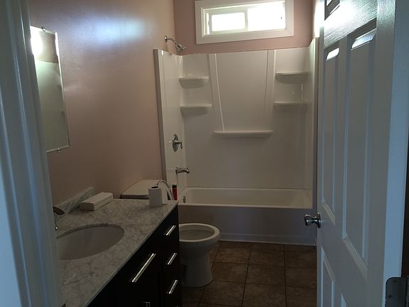 5th image of 633 Maine Ave