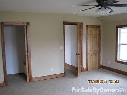 Master bed room
						:
						Photo shows both closets. Carpet and trim the same in other bed rooms
