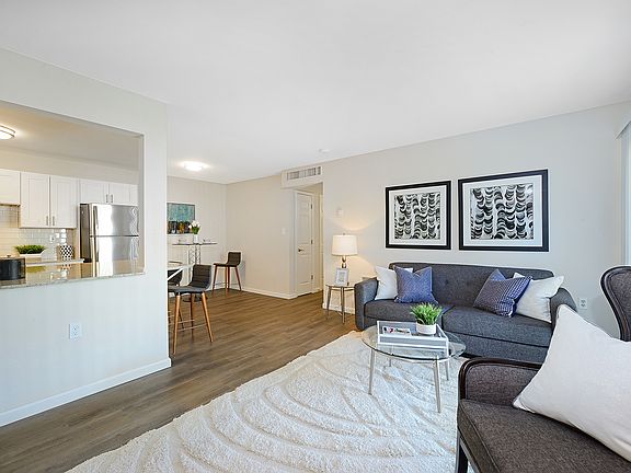 4th image of 2821 Pheasant Hollow Dr #1507