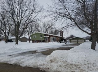 3925 Prairie Ln, Morris, IL 60450