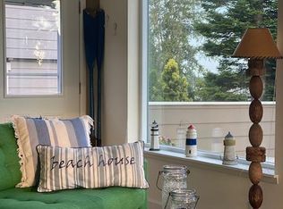 5117 Seaview Dr, Blaine, WA 98230