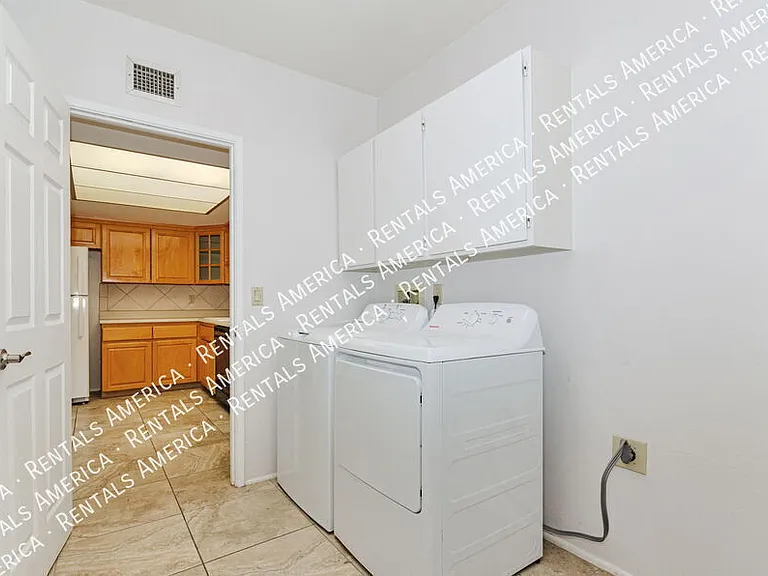 5342 N Camino De La Culebra — Photo 7