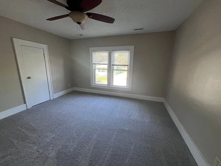 2124 N Arkansas Ave — Photo 11