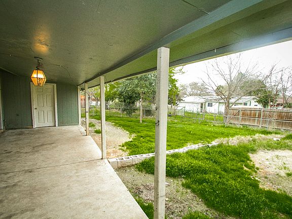 4th image of 511 Jamaica Dr
