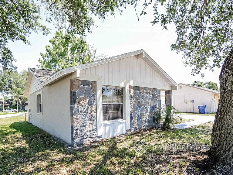 7839 Putnam Cir — Photo 2