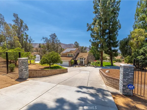 10851 Orchard View Ln, Riverside, CA 92503