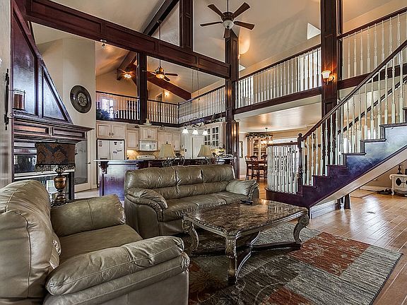 2nd image of 6009 SE 156th St