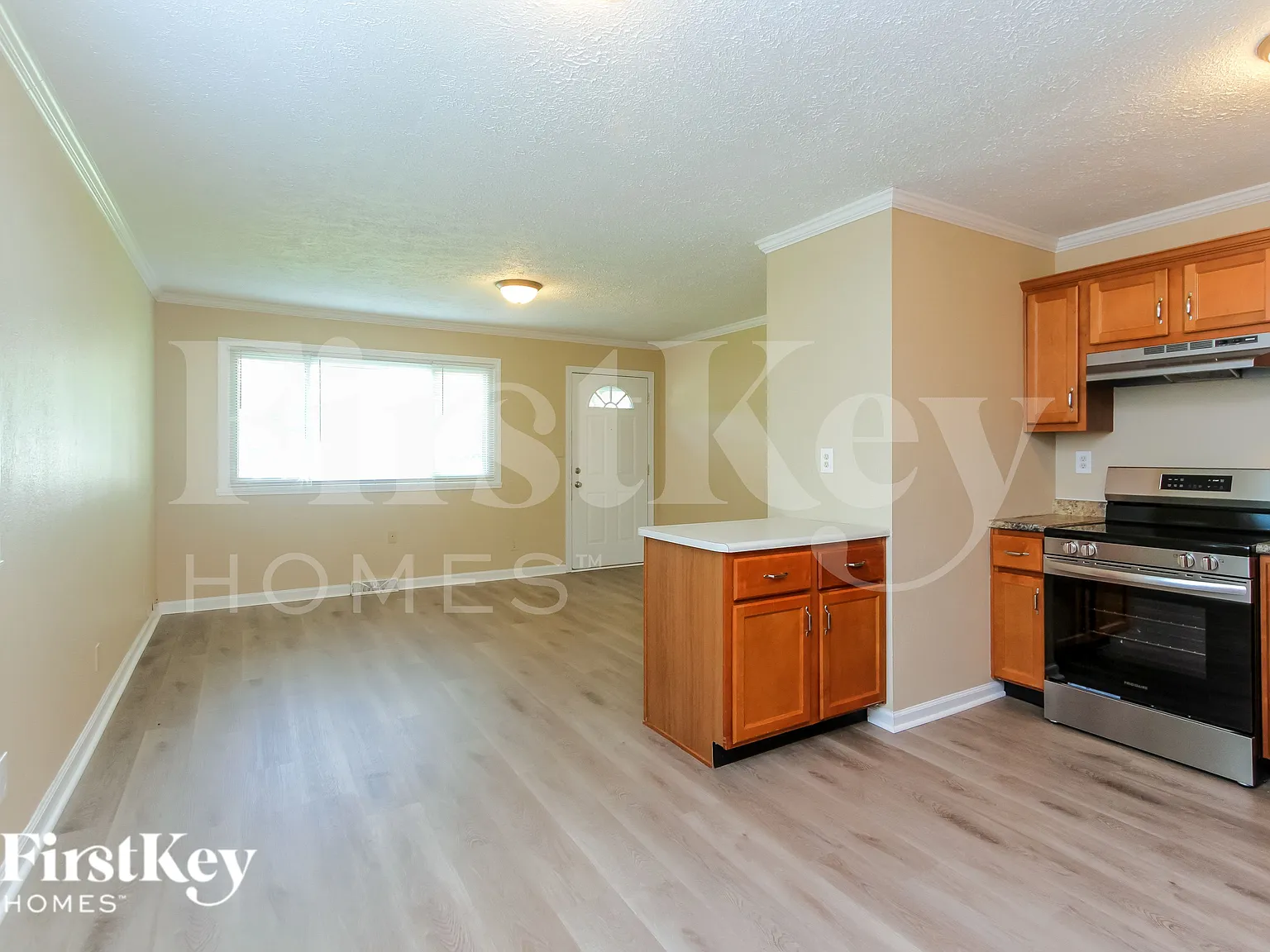 3 bed, 1.0 bath, 912 sqft, $1,790 — Photo 4