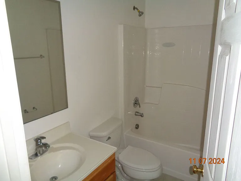 1914 Lynn River Dr — Photo 36
