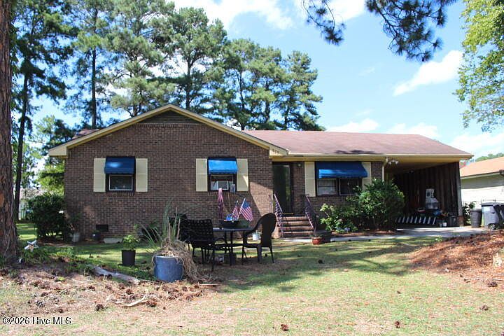 1st image of 828 Sutton Road