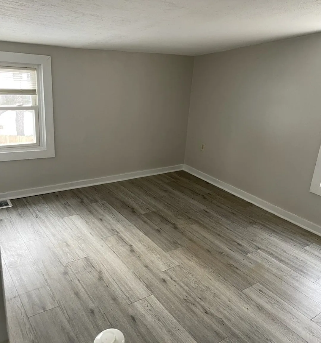3 bed, 1100 sqft, $1,595 — Photo 2