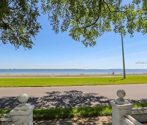 3rd image of 3325 Bayshore Blvd Unit A22