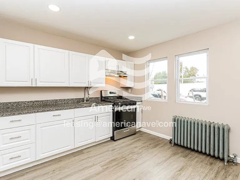 1539644_005_kitchen_5.jpg